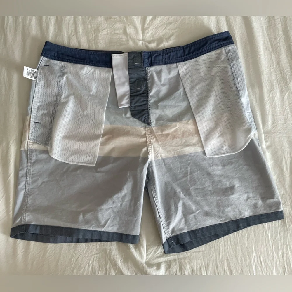 GOODFELLOW & CO. Striped Swim Board Shorts Trunks Size 42 Dadcore Resortwear